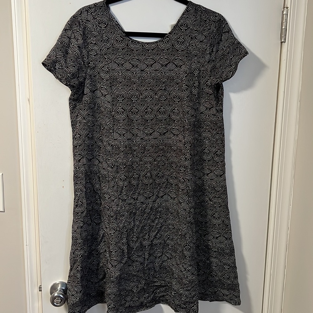 H&M black and white pattern dress